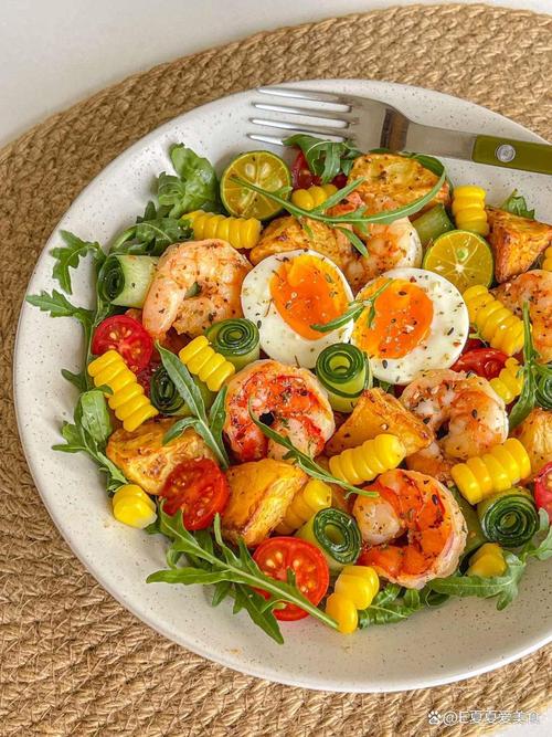 几款轻食沙拉同学们都爱?