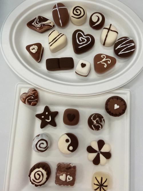 吉利莲黑巧克力的制作流程有哪些? 吉利莲黑巧克力的制作流程有哪些?