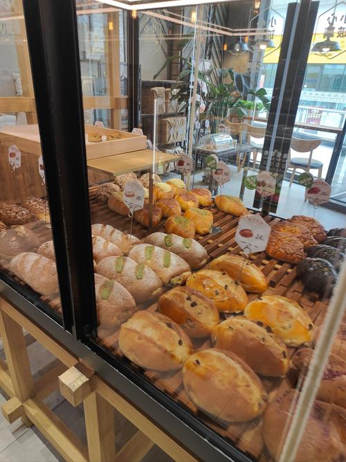烘焙店新鲜出炉的面包能放几天 烘焙店新鲜出炉的面包能放几天